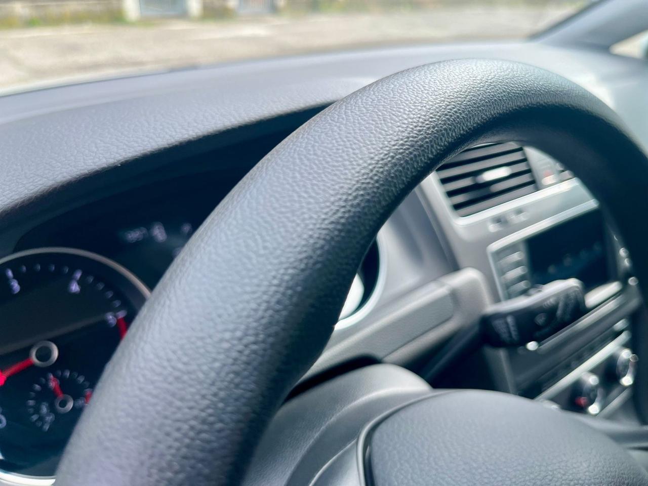 VW Golf 1.6tdi 90cv 2015 59.000km pari al nuovo