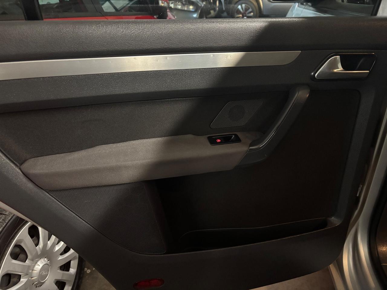 Volkswagen Touran 2.0 TDI | 7 POSTI |