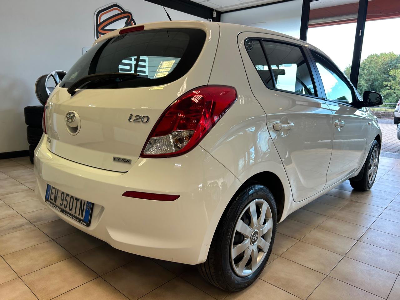 Hyundai i20 - 2014 1.1 CRDi 75cv NEOPATENTATI