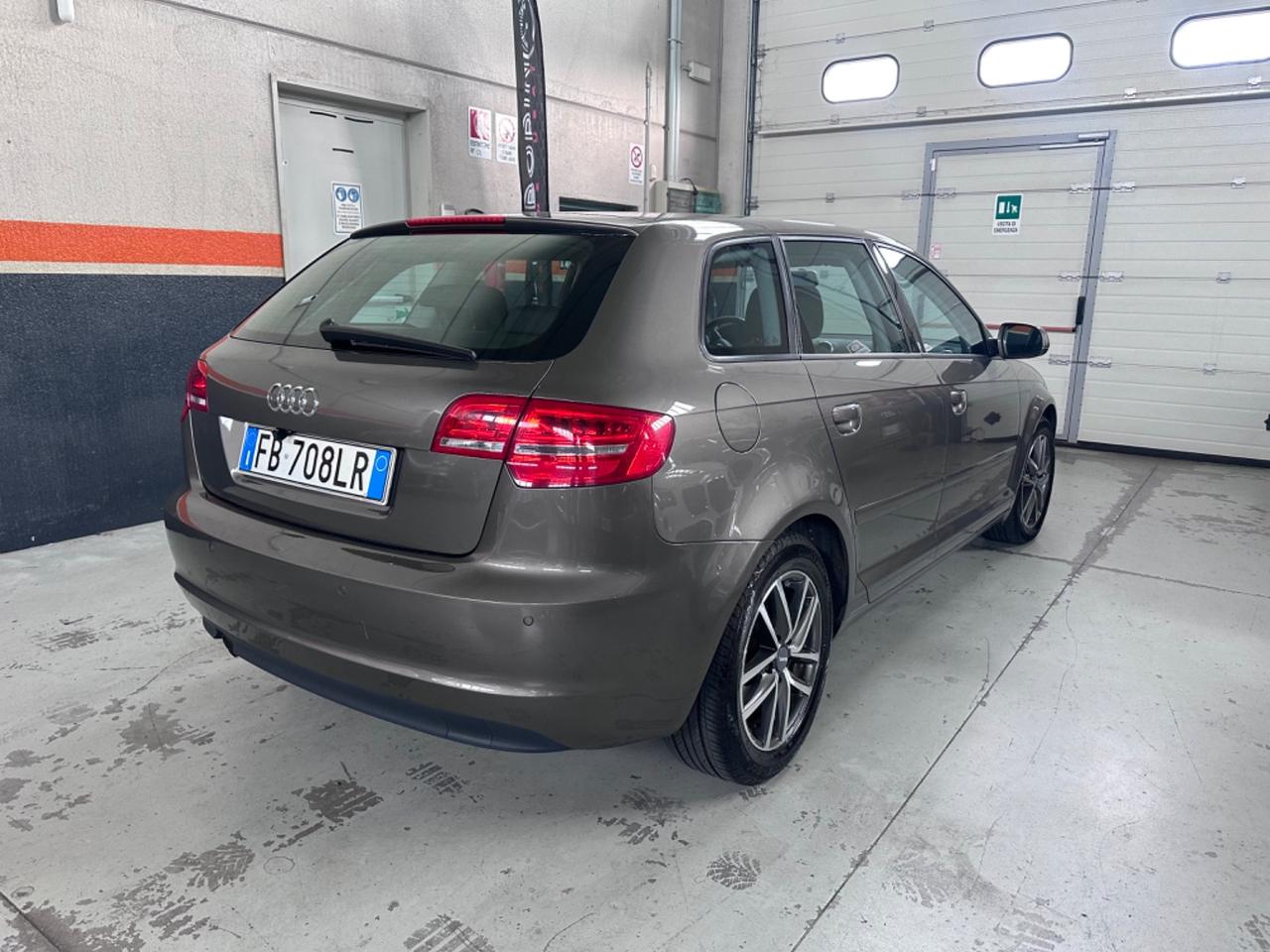 Audi A3 1.6 TDI 105 CV CR S tronic Attraction