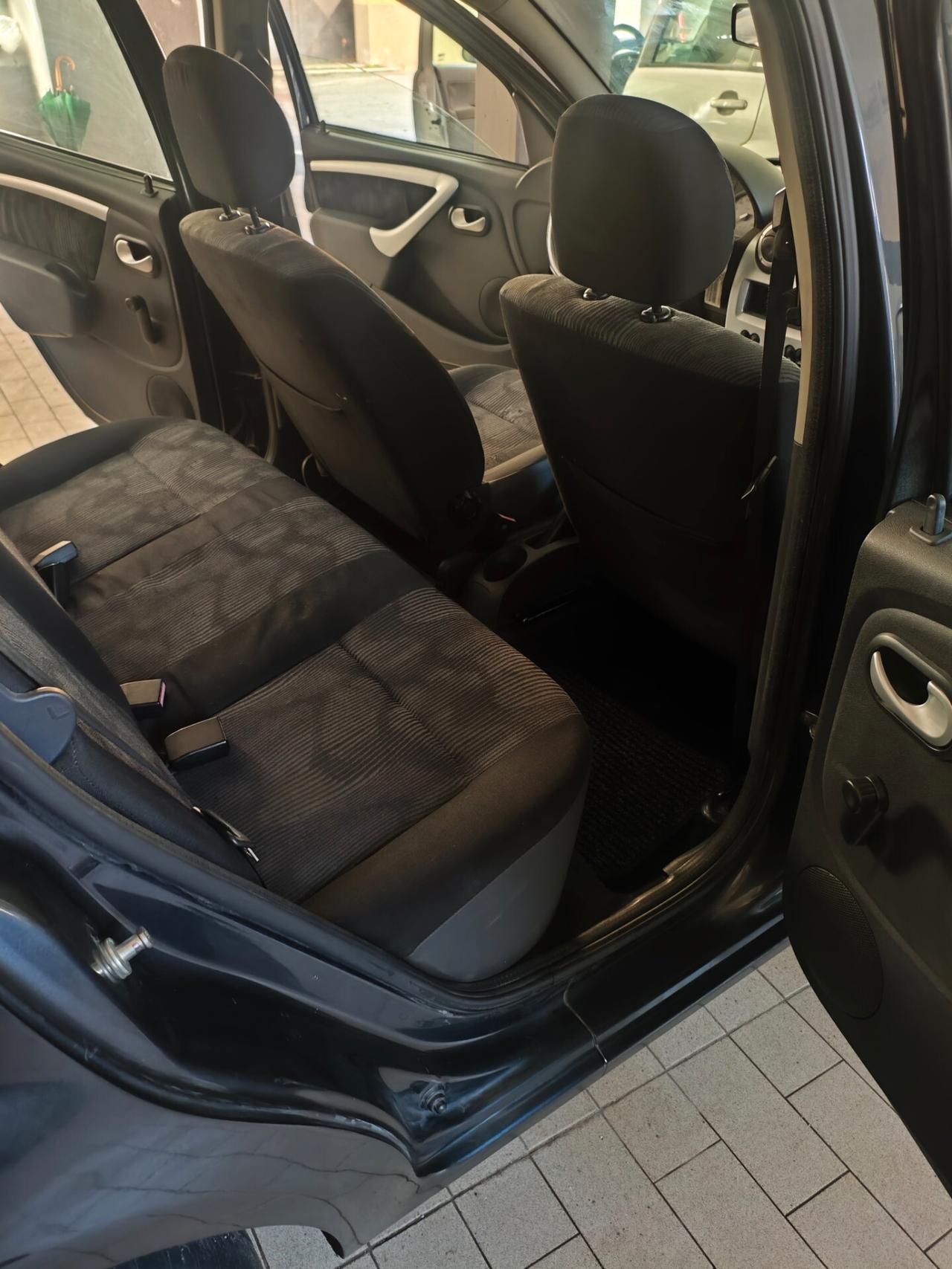 Dacia Logan 1.4 Lauréate