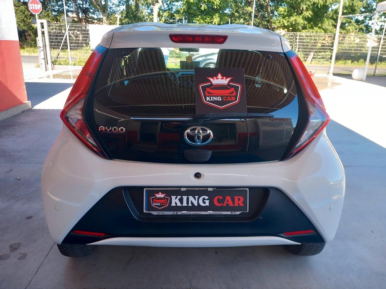 Toyota Aygo Connect 1.0 VVT-i 72 CV 5 porte x-play