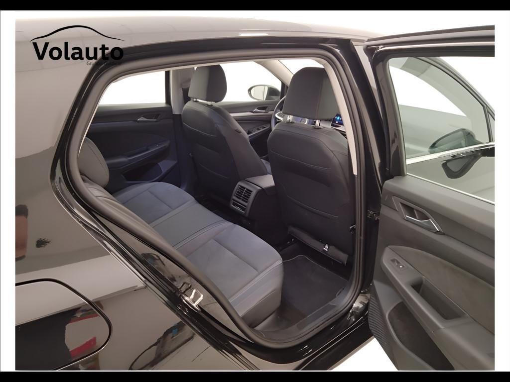 VOLKSWAGEN Golf VIII 2024 - Golf 2.0 tdi Life 150cv dsg