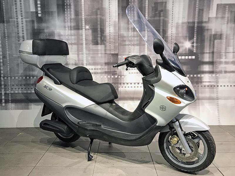Piaggio X9 250