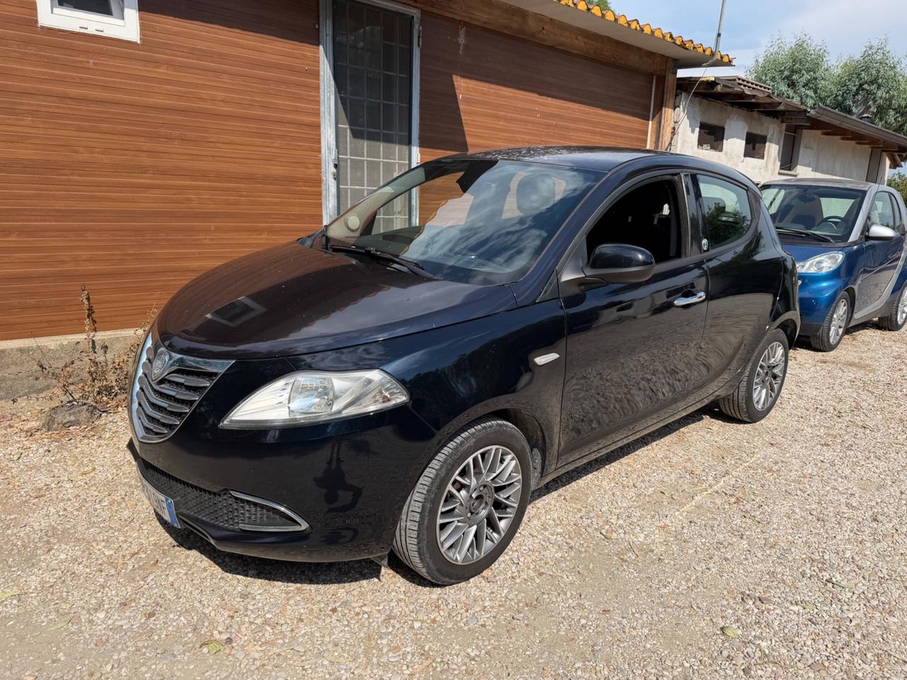 Lancia Ypsilon 1.2 69 CV 5 porte GPL Ecochic Gold