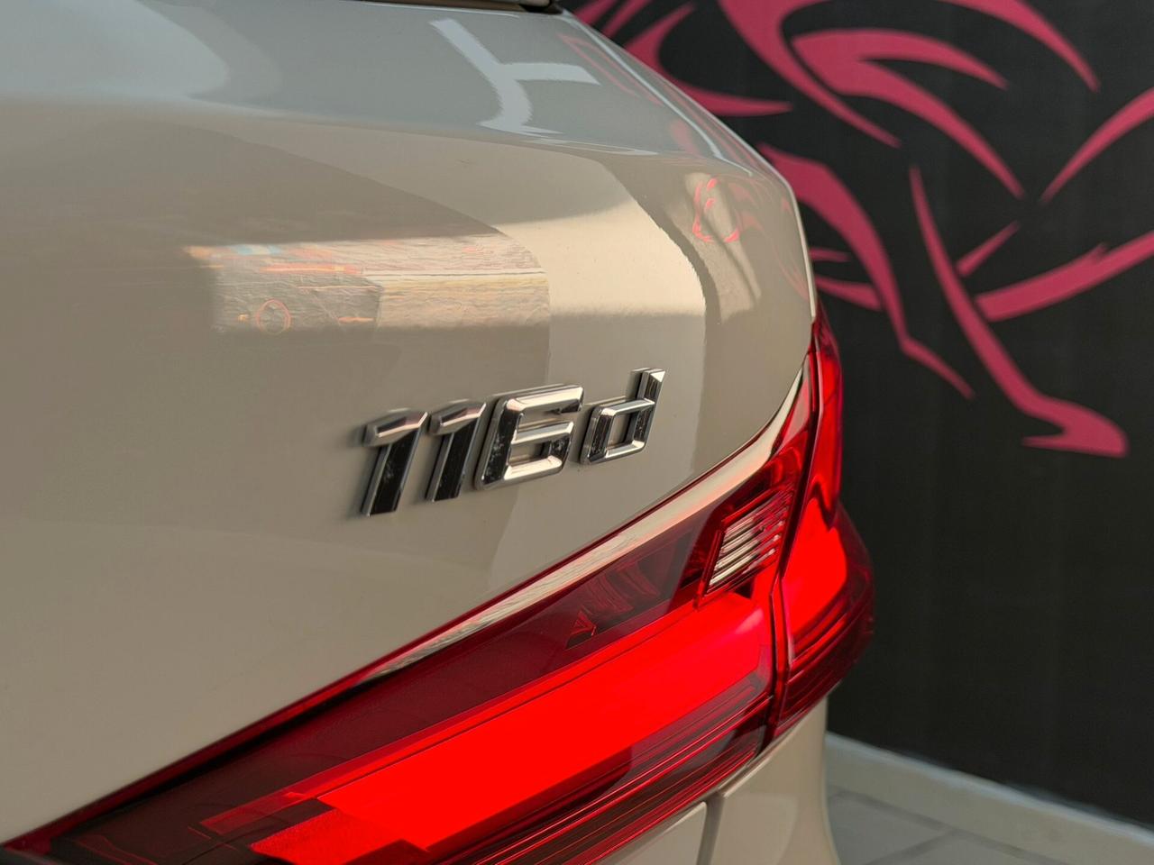 Bmw 116 116d 5p. Advantage