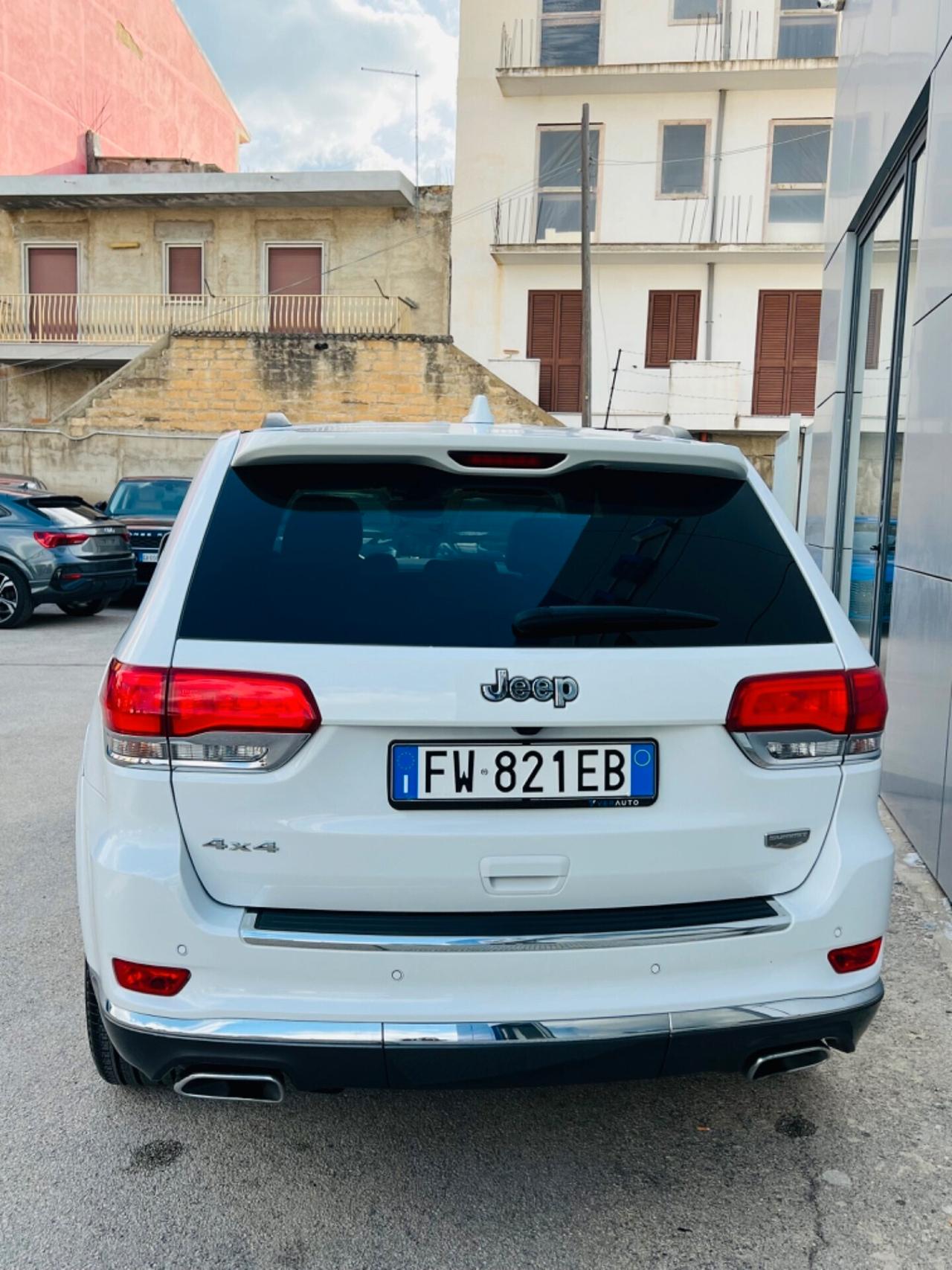Jeep Grand Cherokee 3.0 V6 Summit possibilità noleggio no scoring