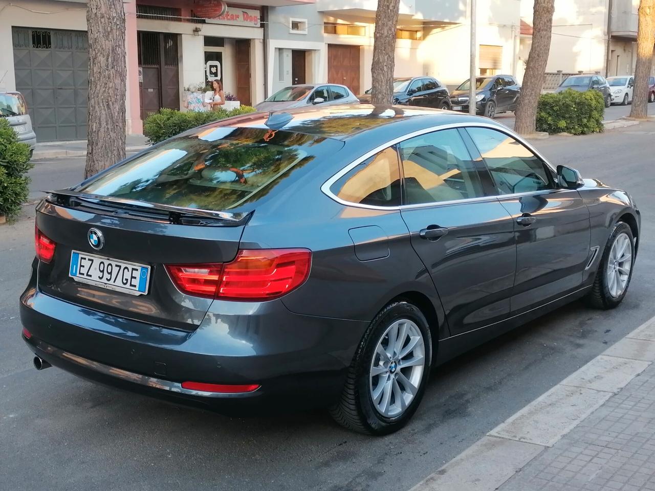 Bmw 318d Gran Turismo Luxury LED PELLE - 2015