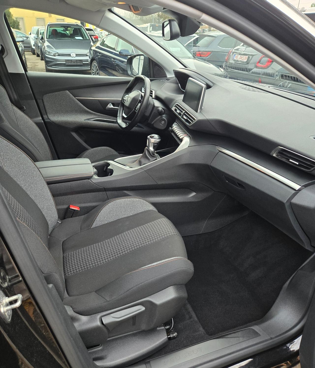 Peugeot 3008 PureTech Turbo 130 S&S Allure