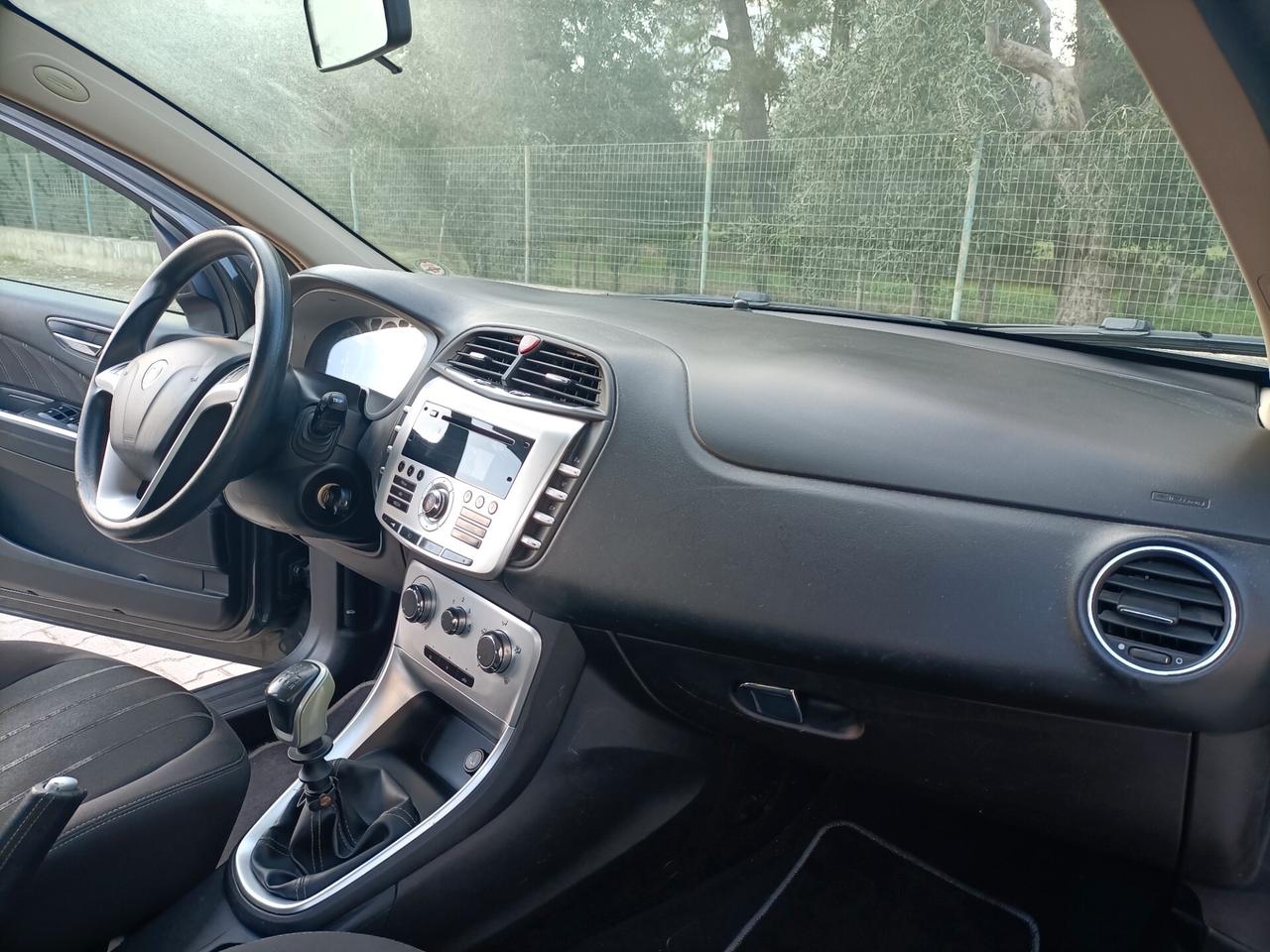 Lancia Delta 1.6 MJT DPF Oro