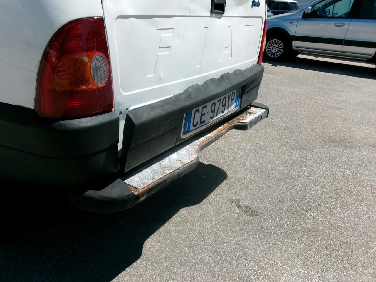 Fiat Strada 1.9 DIESEL PICK-UP 110000 KM CARROZZERIA COME DA FOTO