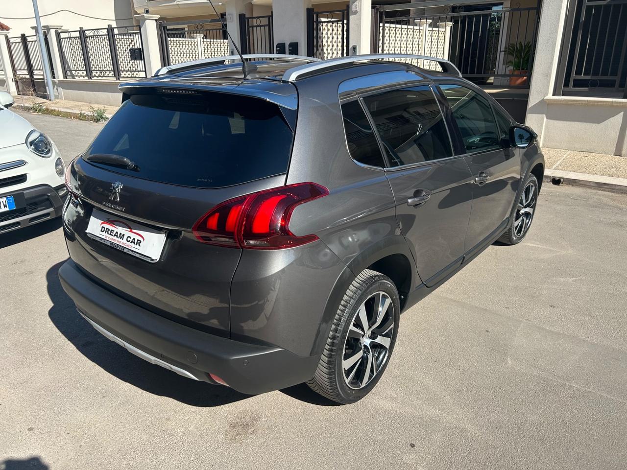 Peugeot 2008 BlueHDi 100 Allure