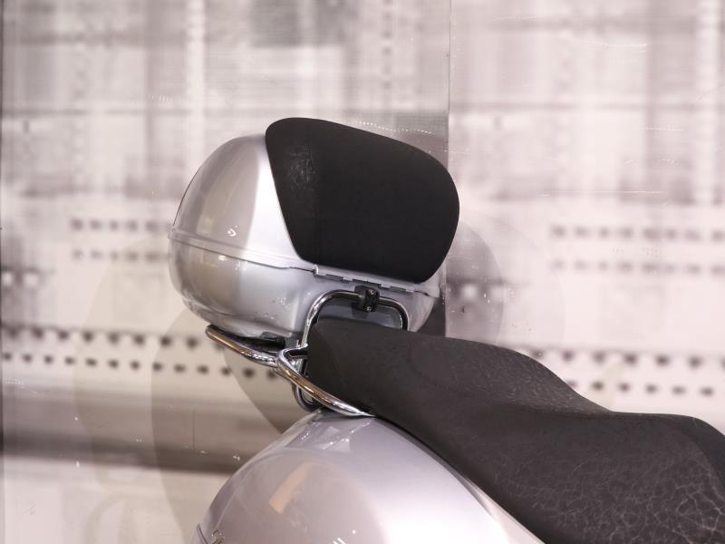 Piaggio Vespa GTS 250