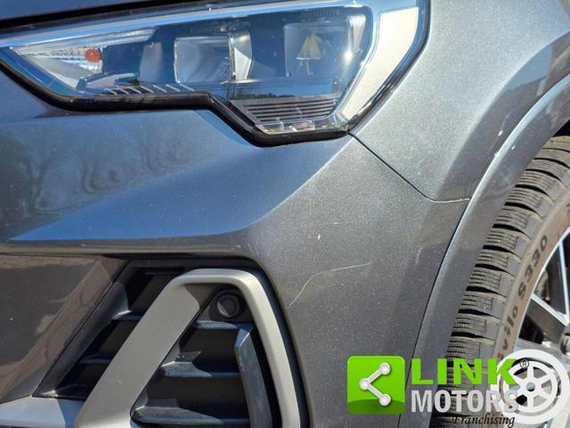 AUDI Q3 35 TFSI 150 CV S Tronic S Line Identity Black