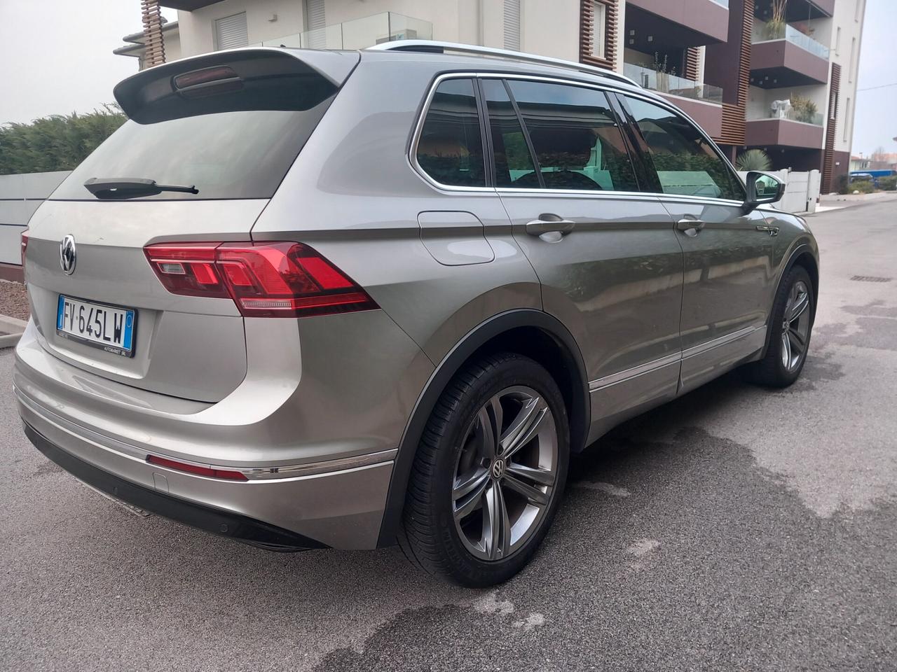 Vw Tiguan 1.5 Tsi 150 cv R line DSG tua a € 312 mese