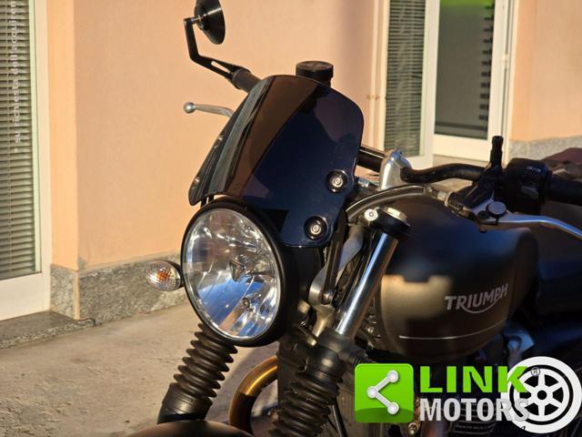 TRIUMPH Street Twin 900