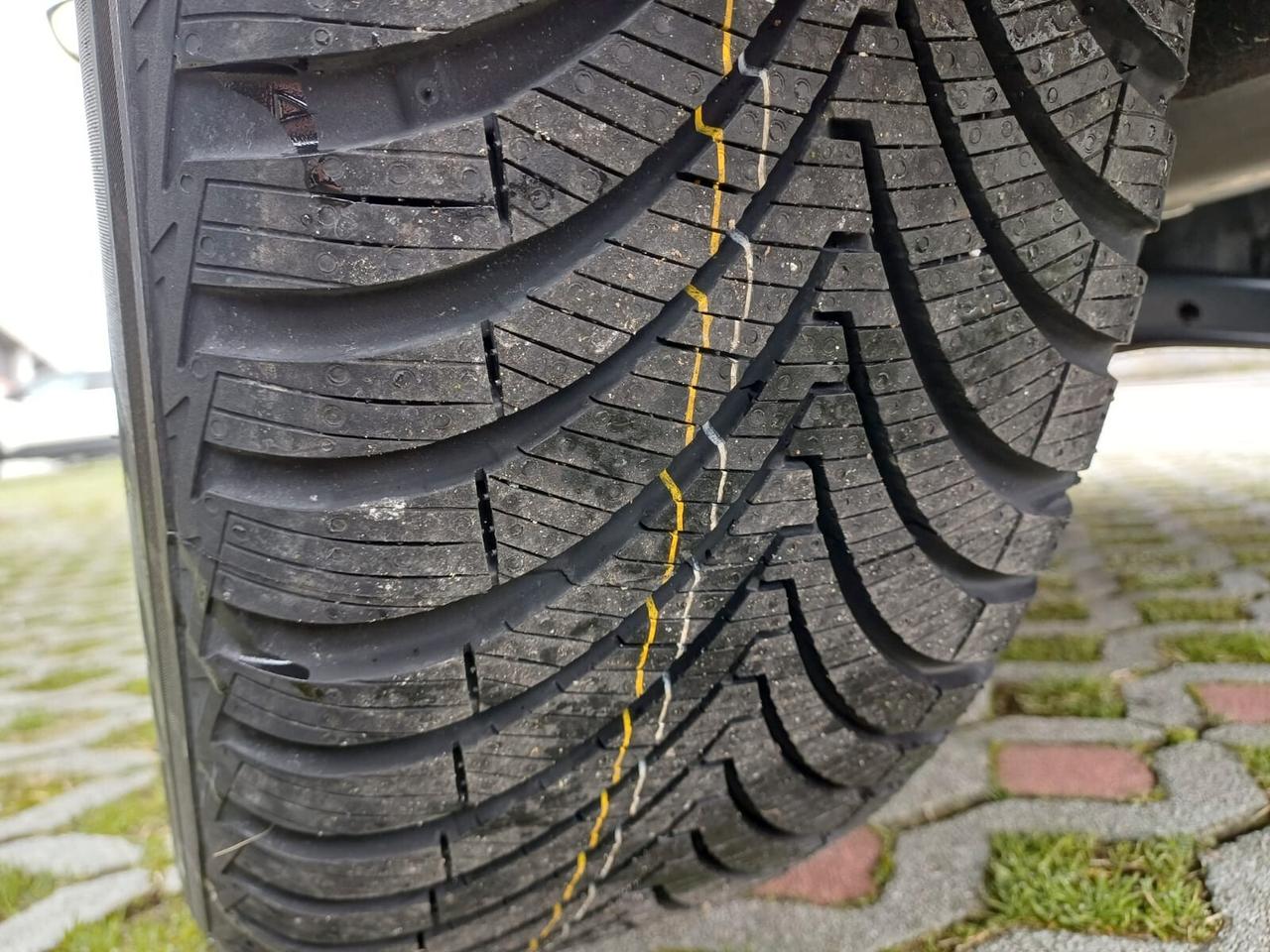 Volkswagen Taigo 1.0 TSI 110 CV DSG R-Line