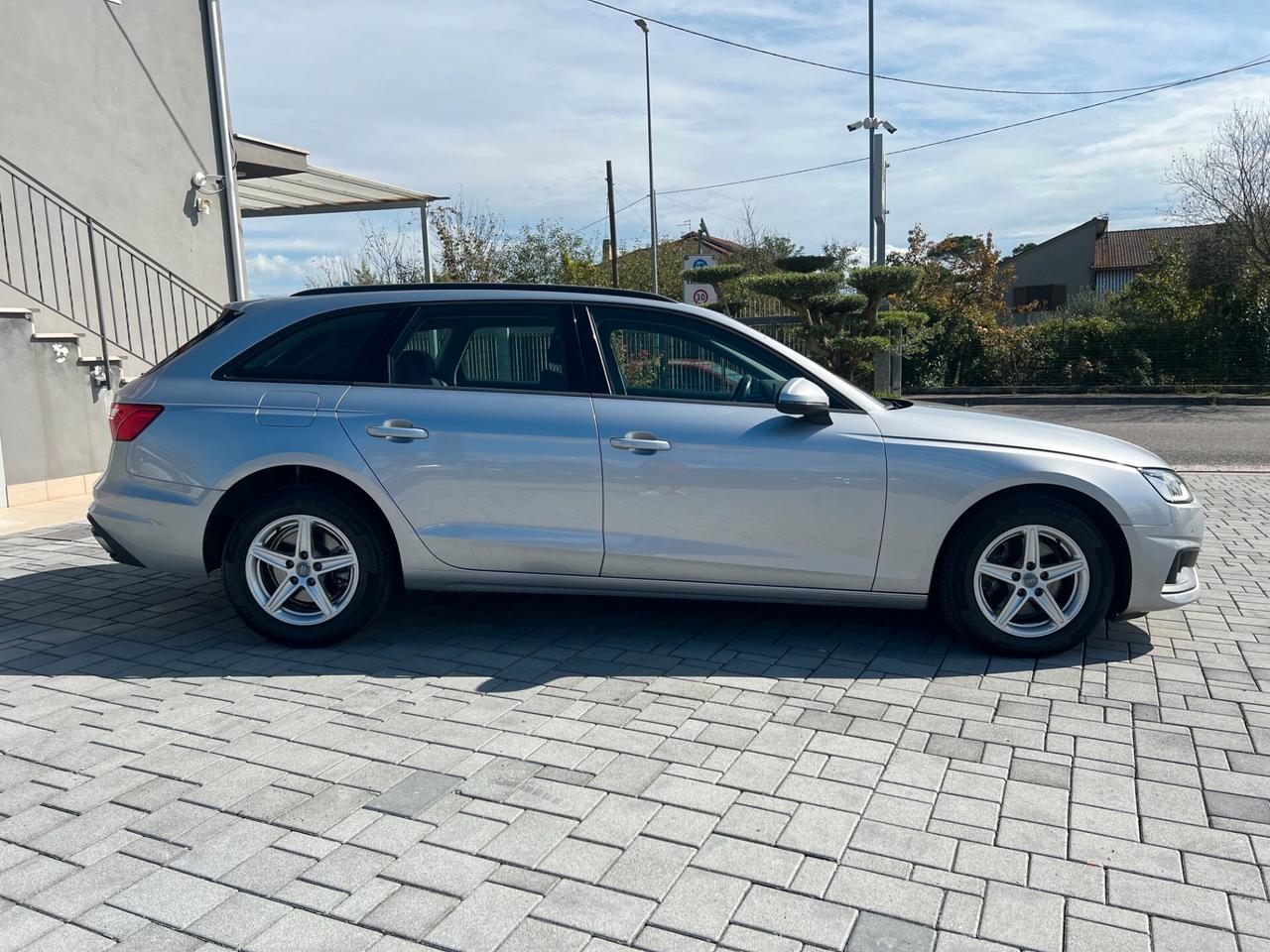 Audi A4 35 TDI/163 CV S tronic Business - UNIPRO