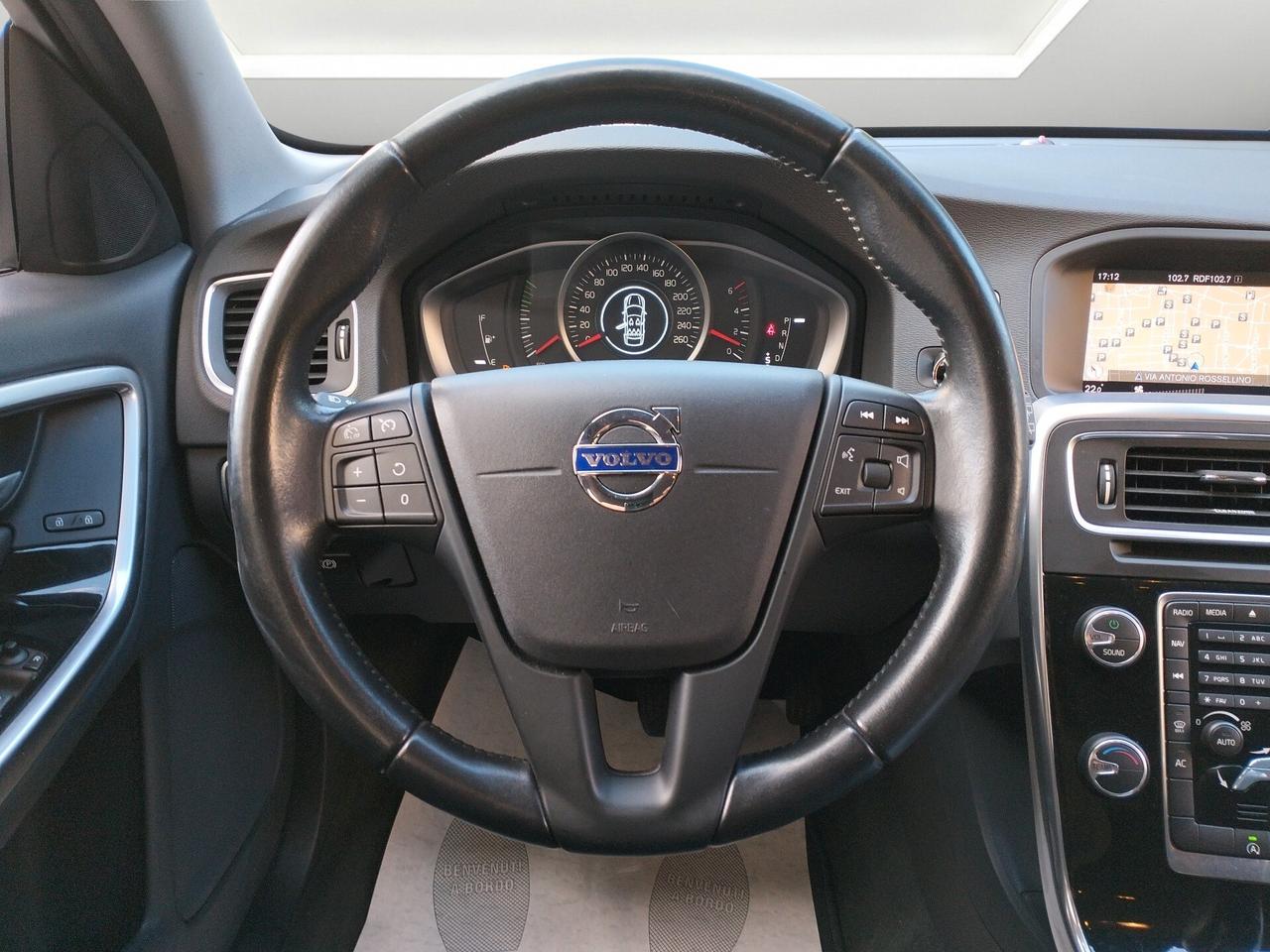 Volvo V60 D2 Geartronic Momentum