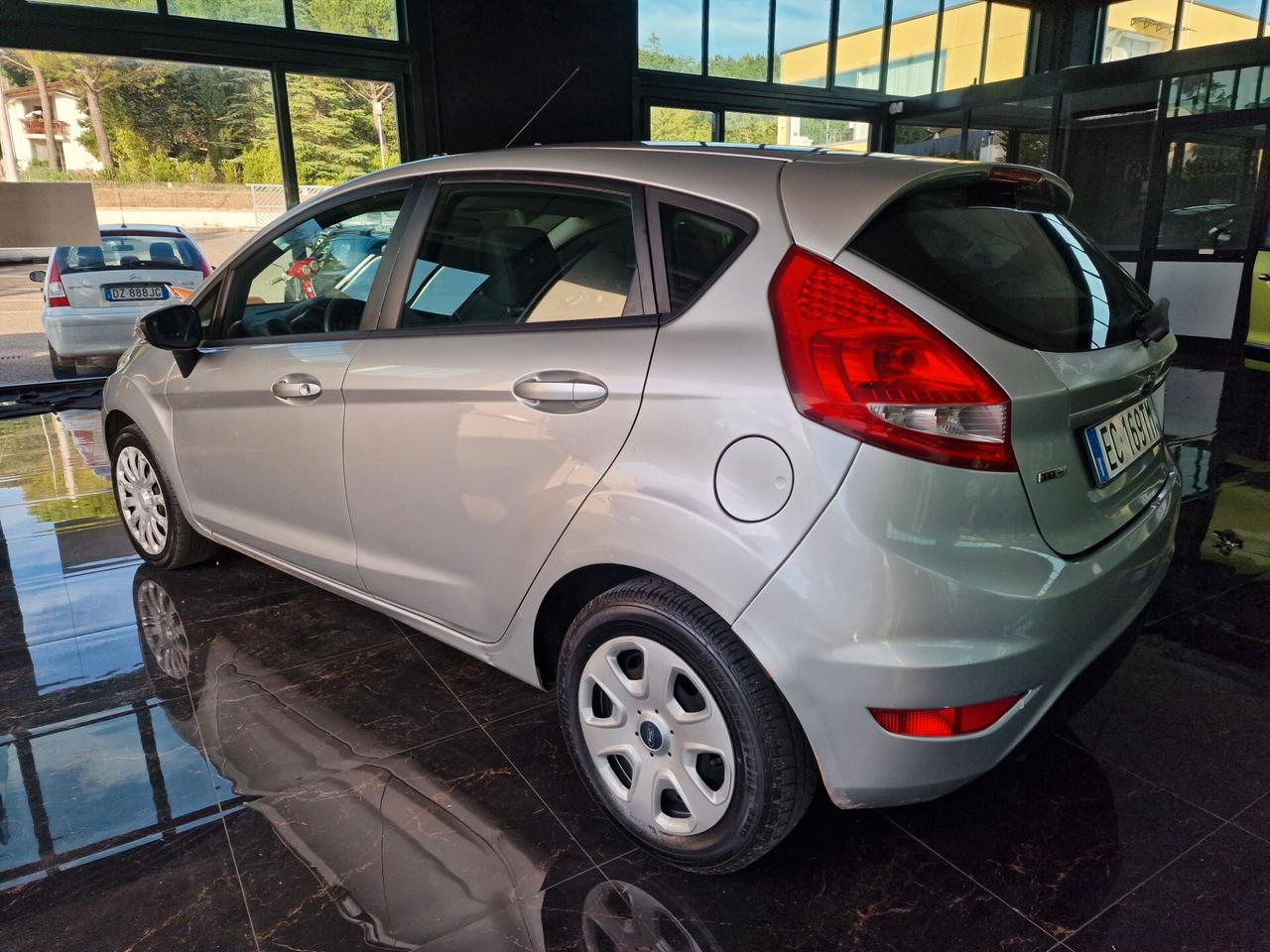 Ford Fiesta 1.4 TDCi 68CV 5 porte Titanium