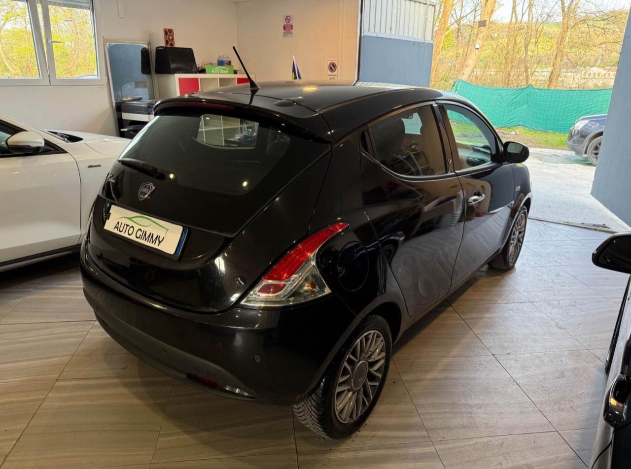 Lancia Ypsilon 0.9 GPL BEZINA NEOPATENTATI