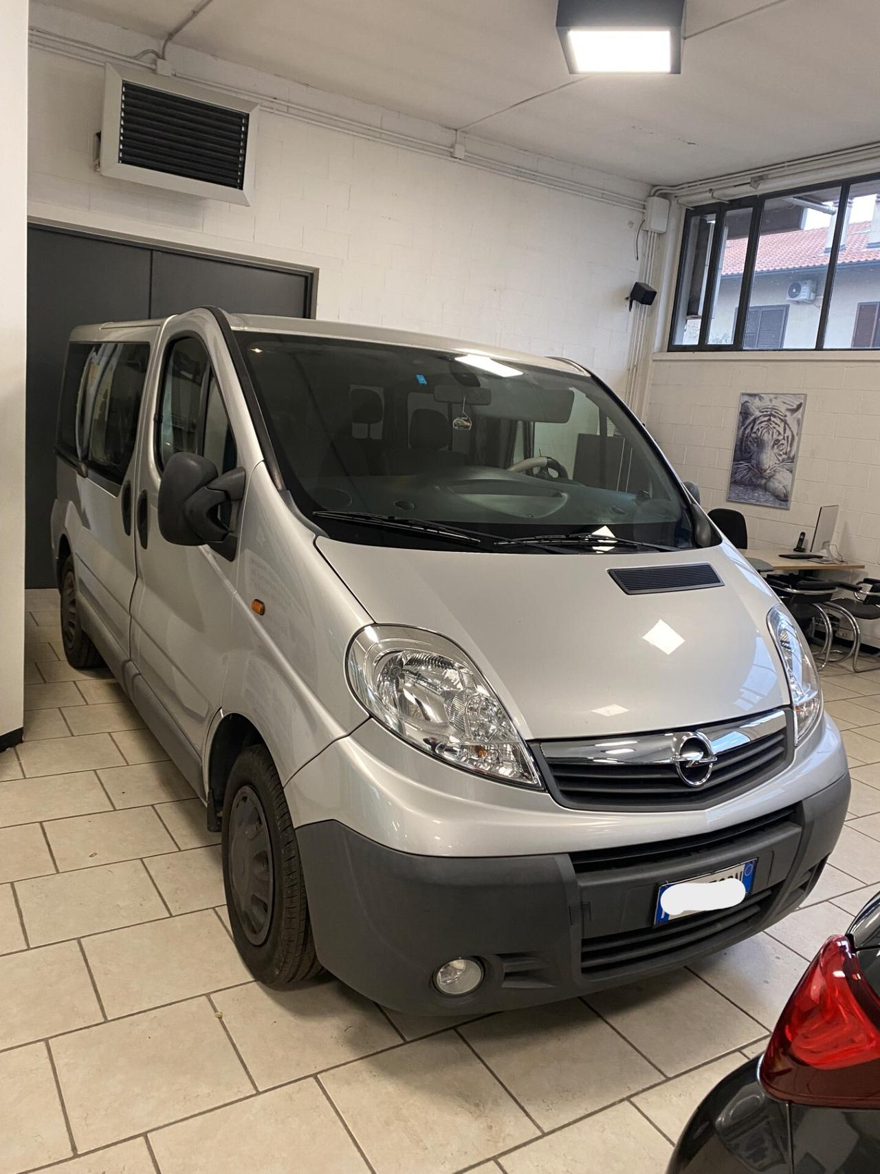 Opel Vivaro 29 2.5 CDTI PC-TN Combi 9 posti Easytronic Fap LEGGI BENE