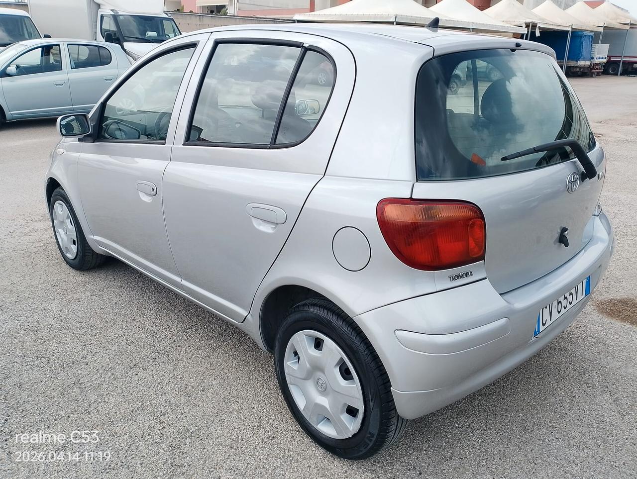 TOYOTA YARIS 1.0 BENZ-2005