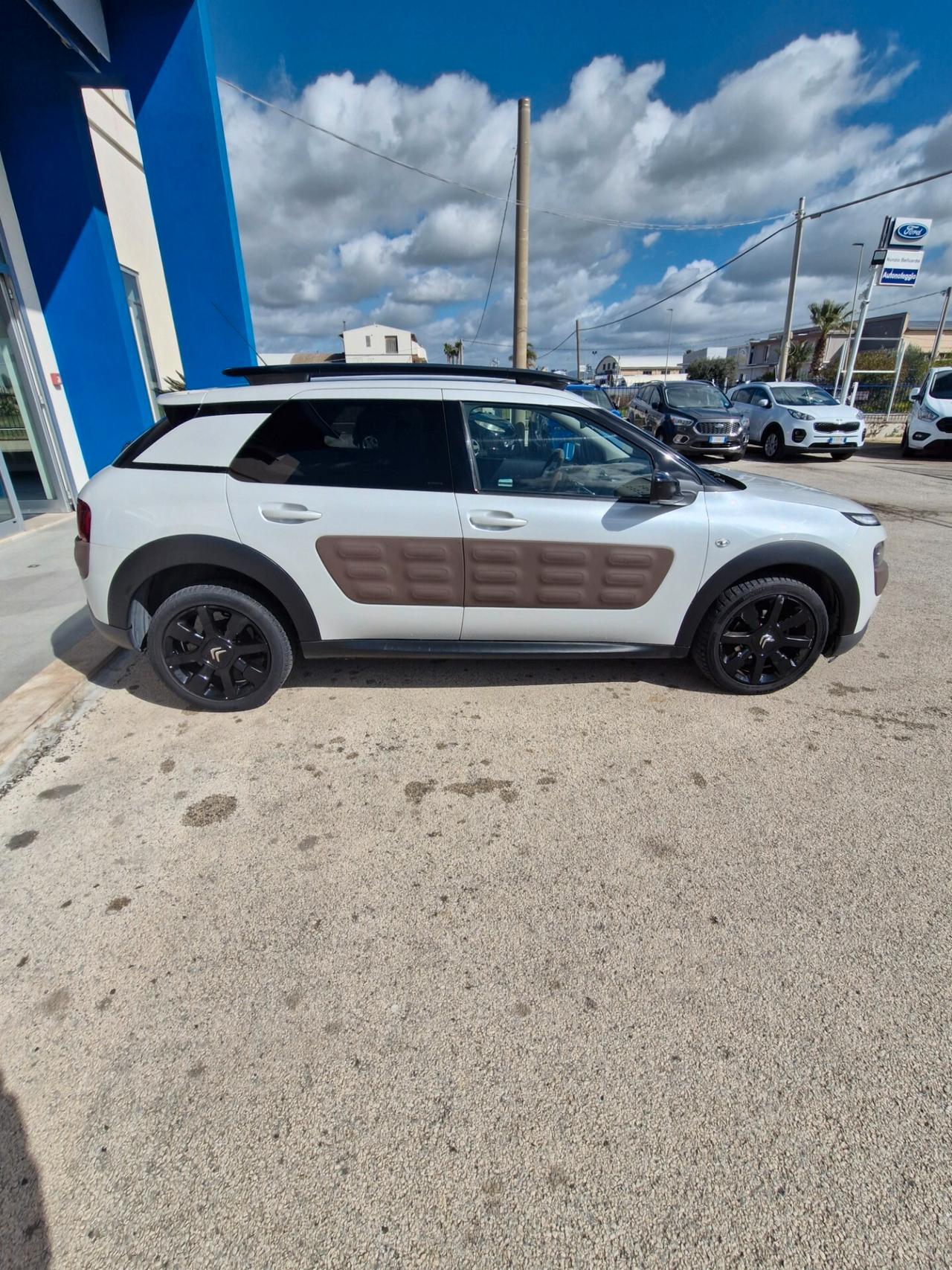 Citroen C4 Cactus BlueHDi 100 Shine