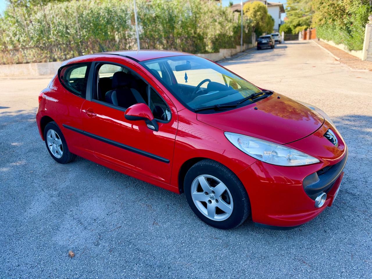 Peugeot 207 sport 1.4 Benzina Neopatentati