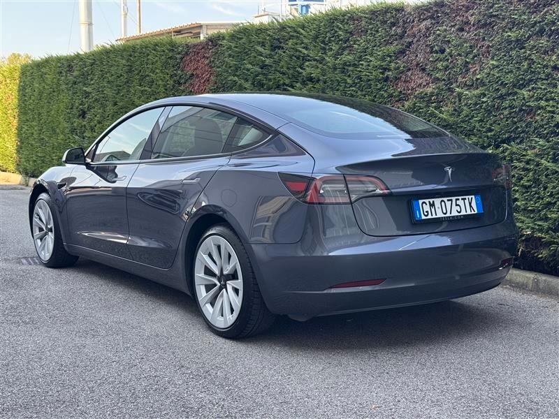 Tesla Model 3 RWD