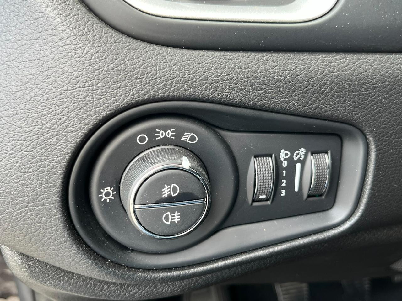 Jeep Renegade 1.6 Mjt 120 CV Longitude
