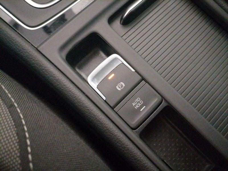 Volkswagen Golf 5p 1.5 tgi Executive 130cv dsg