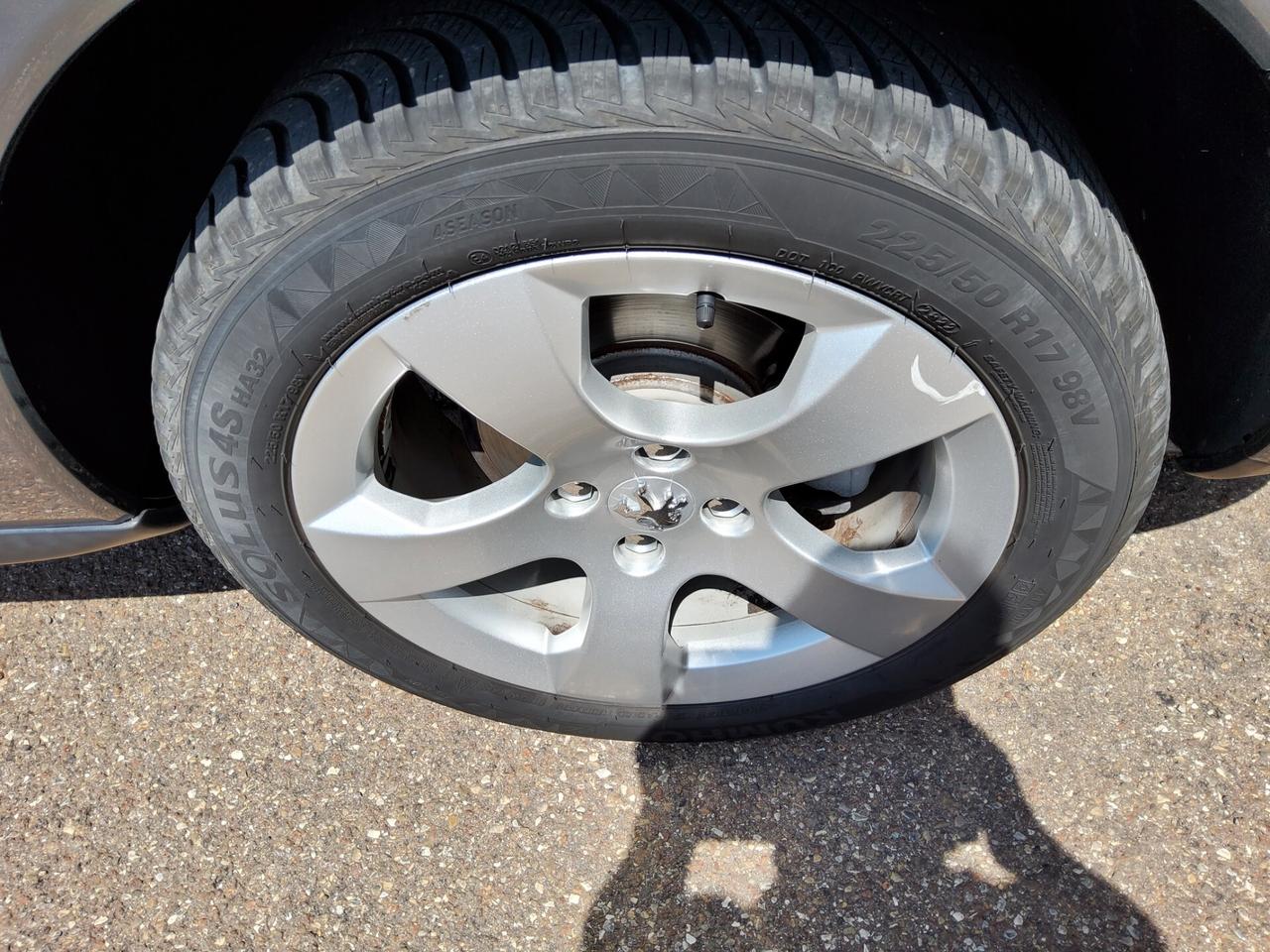 Peugeot 3008 1.6 e-HDi 112CV cambio robotizzato Stop&Start Access