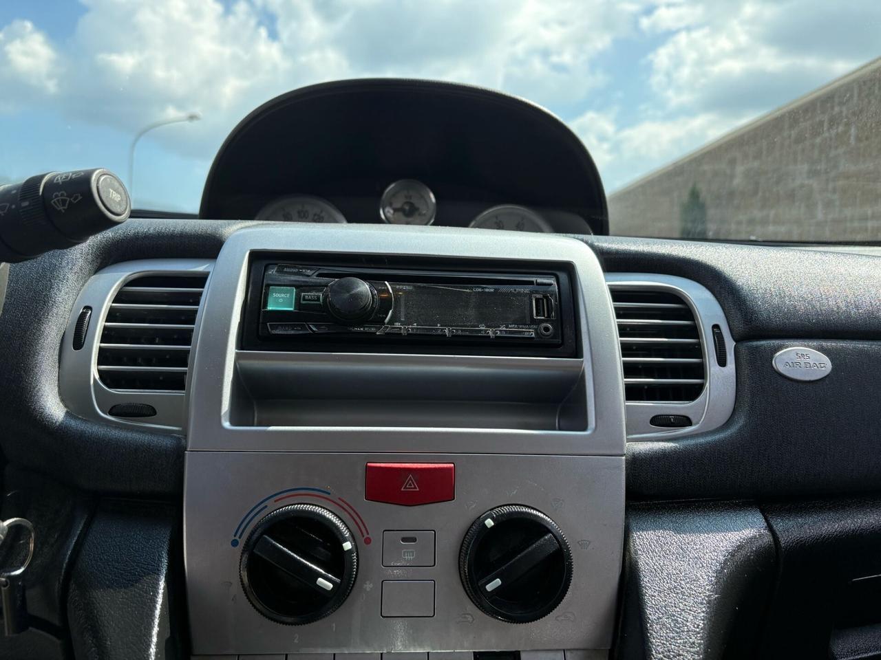 Lancia Ypsilon 1.3 MJT (Diesel) 12 Mesi di garanzia