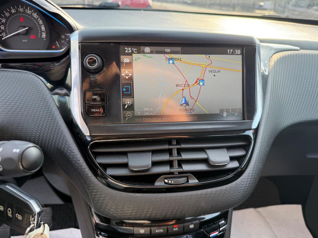 Peugeot 2008 BlueHDi 100 Allure OK NEOPATENTATI