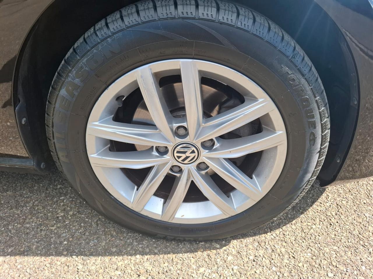 Volkswagen Golf 1.2 TSI 5 porte SOLO 134.000 KM