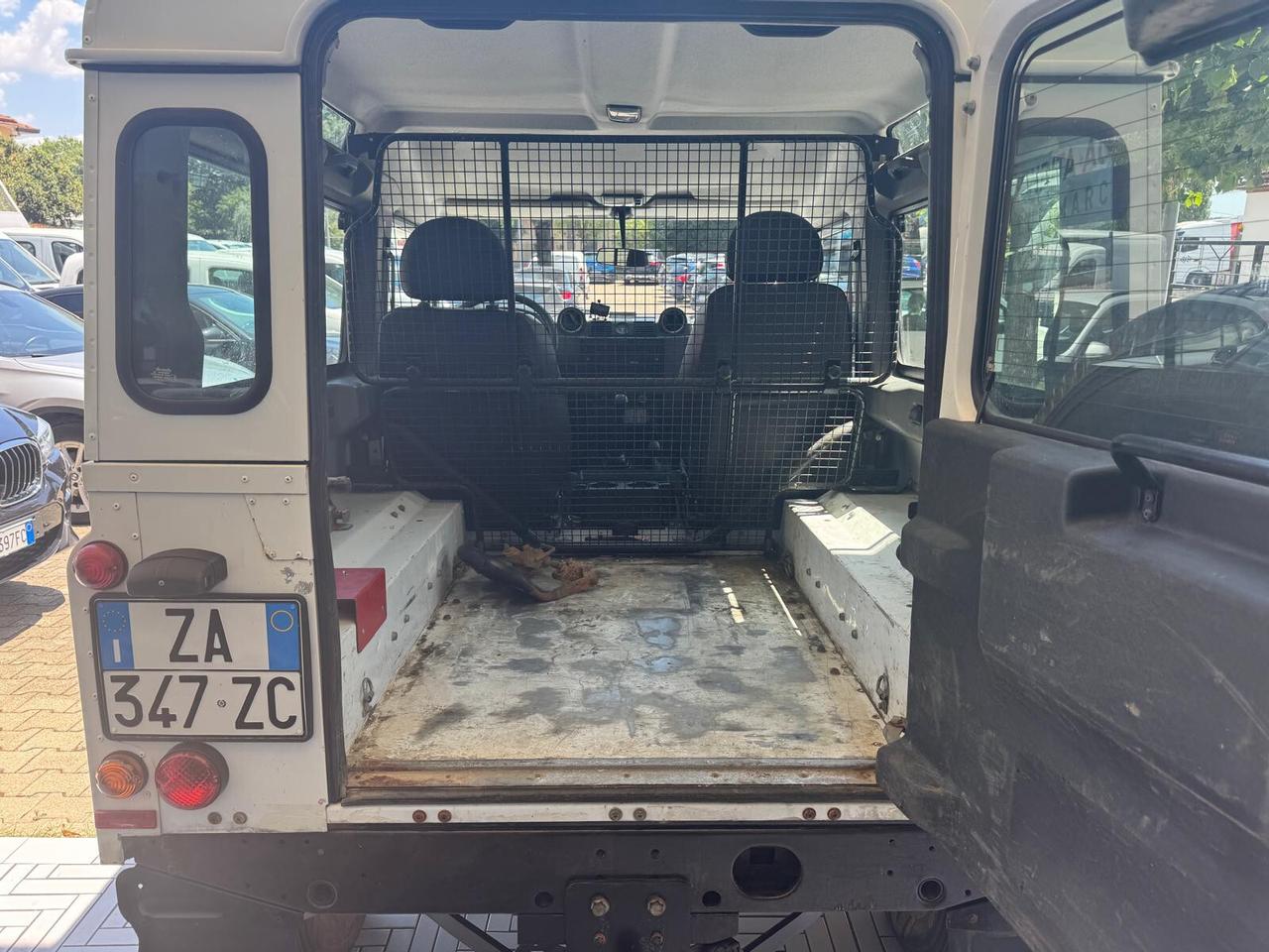 Land Rover Defender 90 2.2 TD4 Station Wagon SE N1