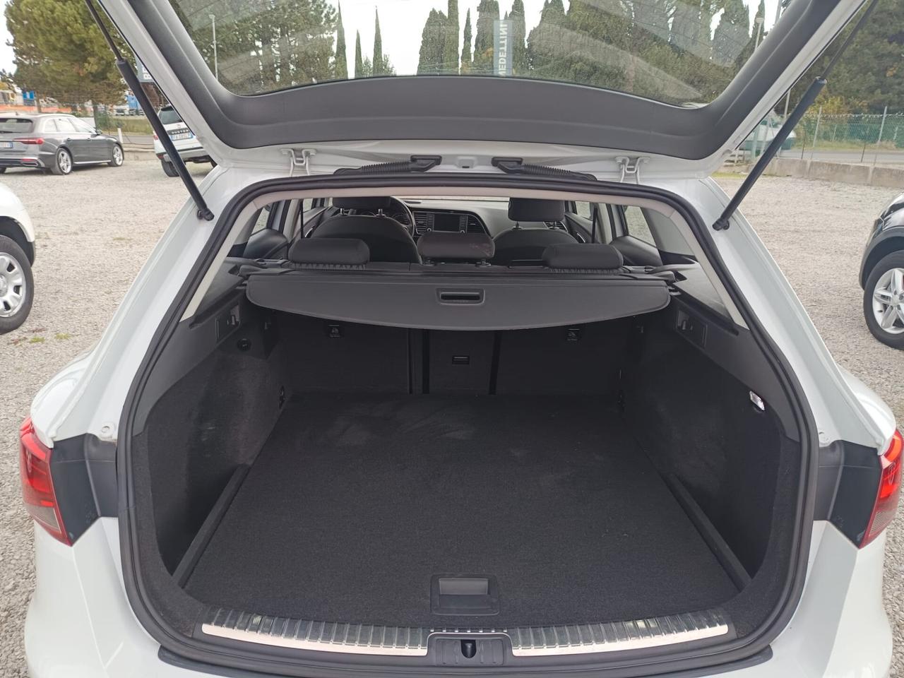 Seat Leon 1.6 TDI 105 CV Tua a 105€ / mese