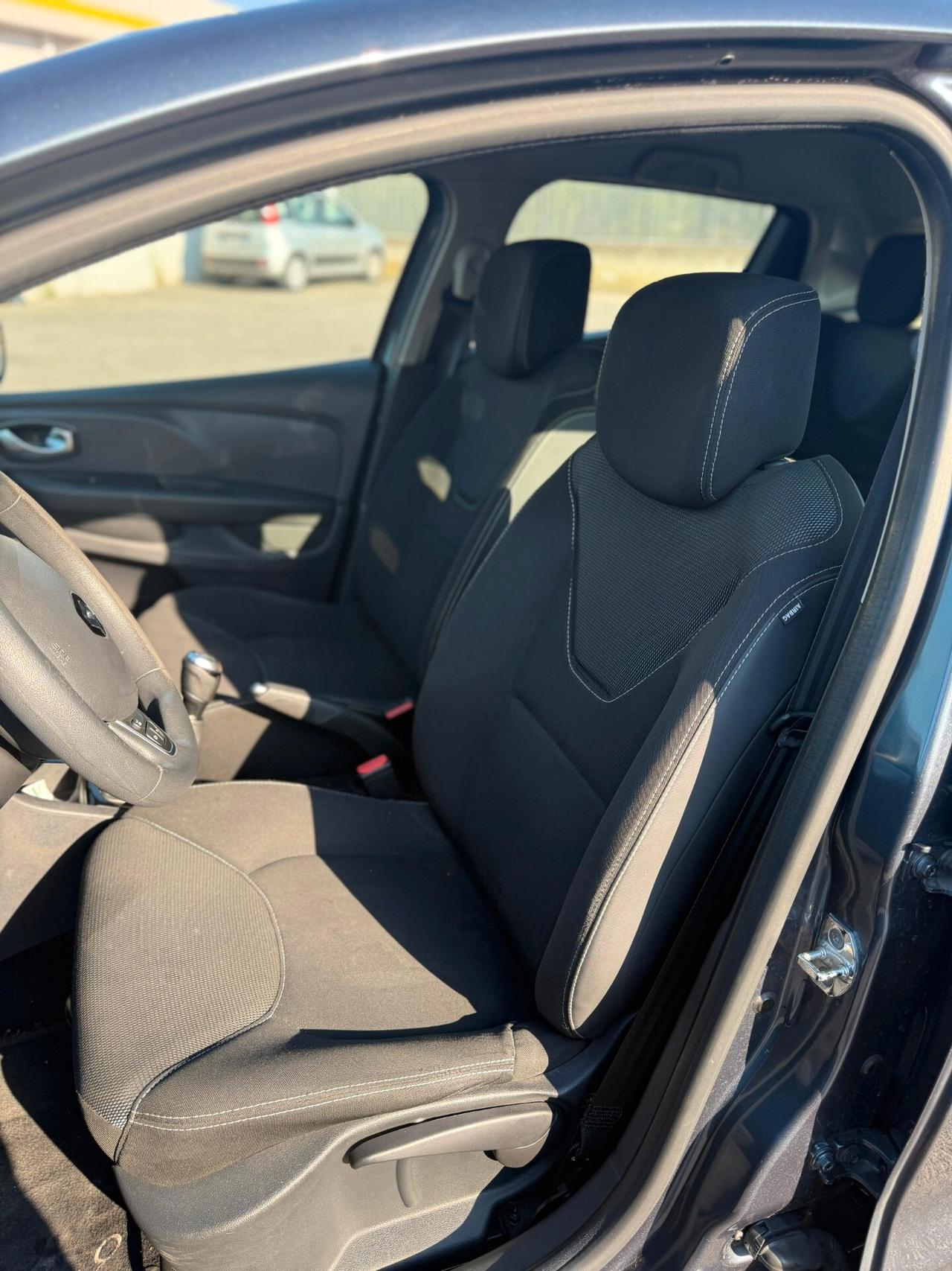 Renault Clio 2020 75 CV Moschino Life come nuova