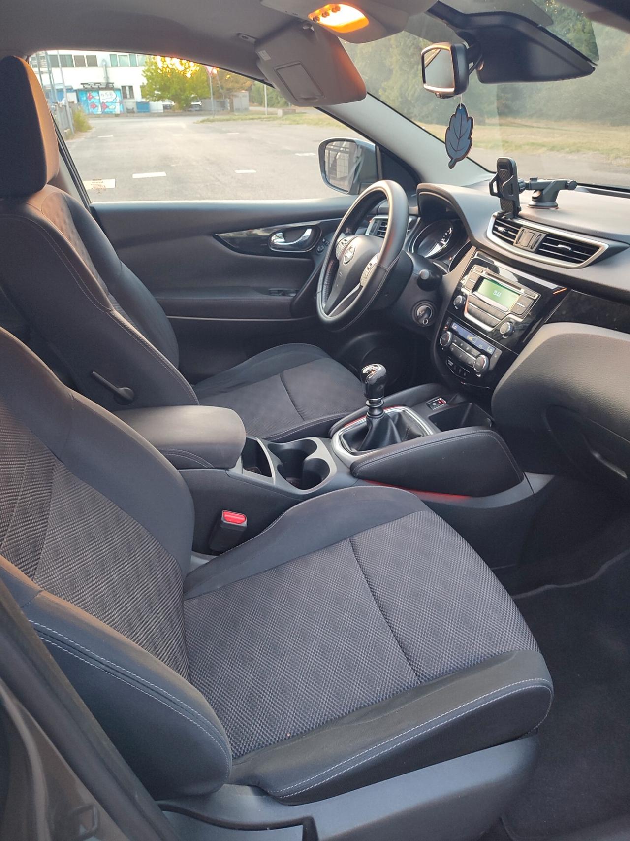 NISSAN QASHQAI DEL 2014 1.5DIESEL STUPENDA ECONOMICA