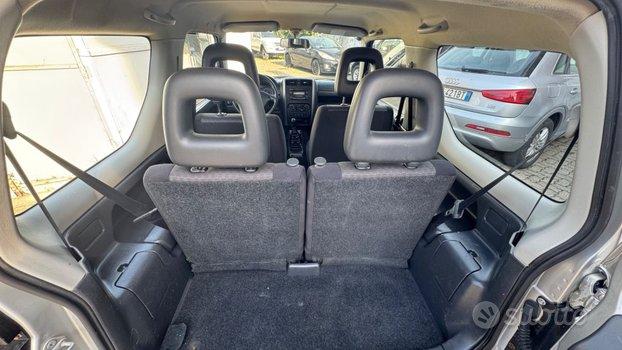 SUZUKI Jimny 1.3i 16V cat 4WD JX