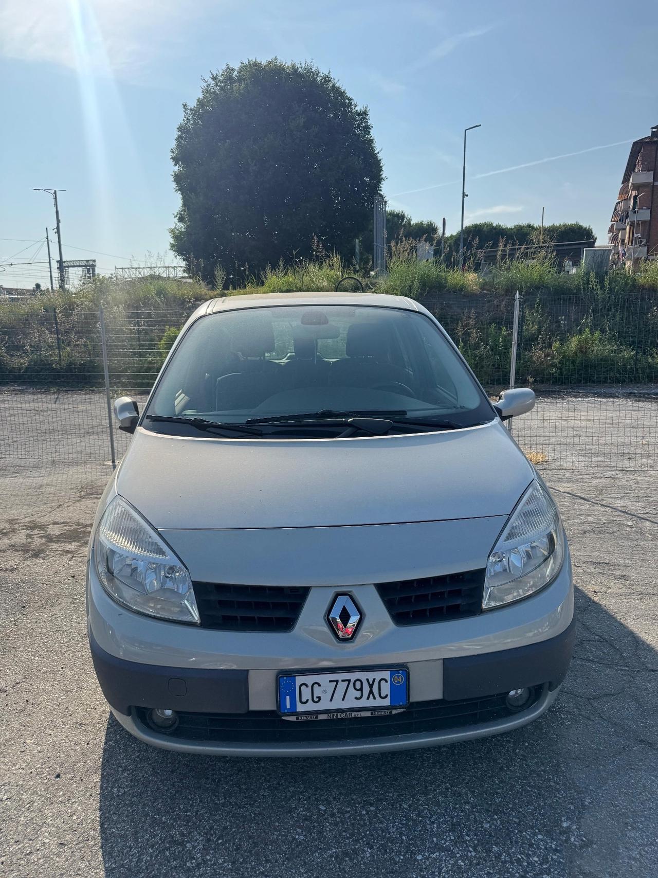 Renault Scénic 1.5 dCi 82 CV – 2004 – 127.000 km