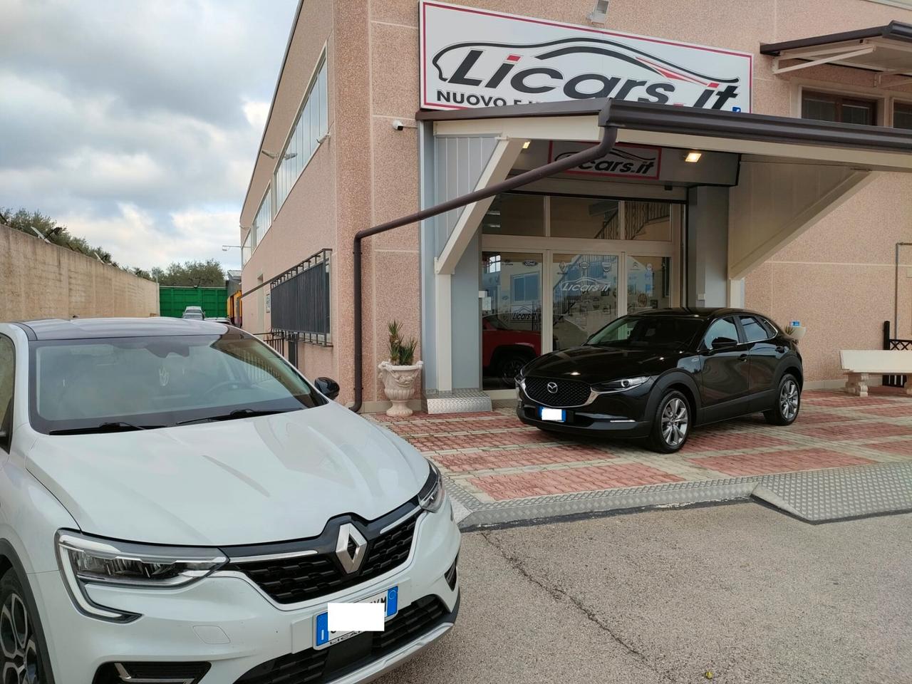 Mazda CX-30 2.0L e-Skyactiv-G M Hybrid 2WD Executive