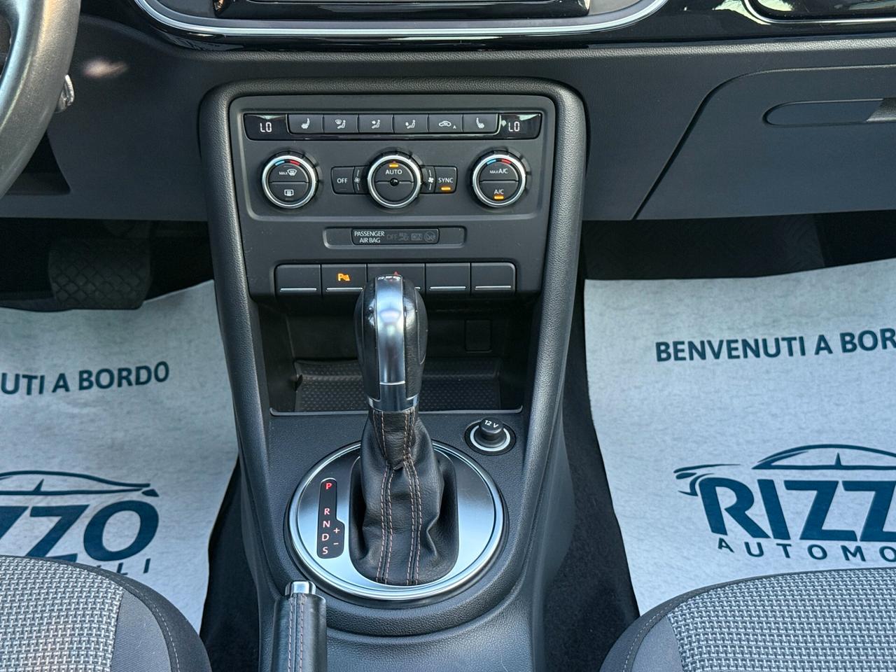 Volkswagen Maggiolino 1.6 TDI DSG R-ine Cup Tetto Navi Xenon
