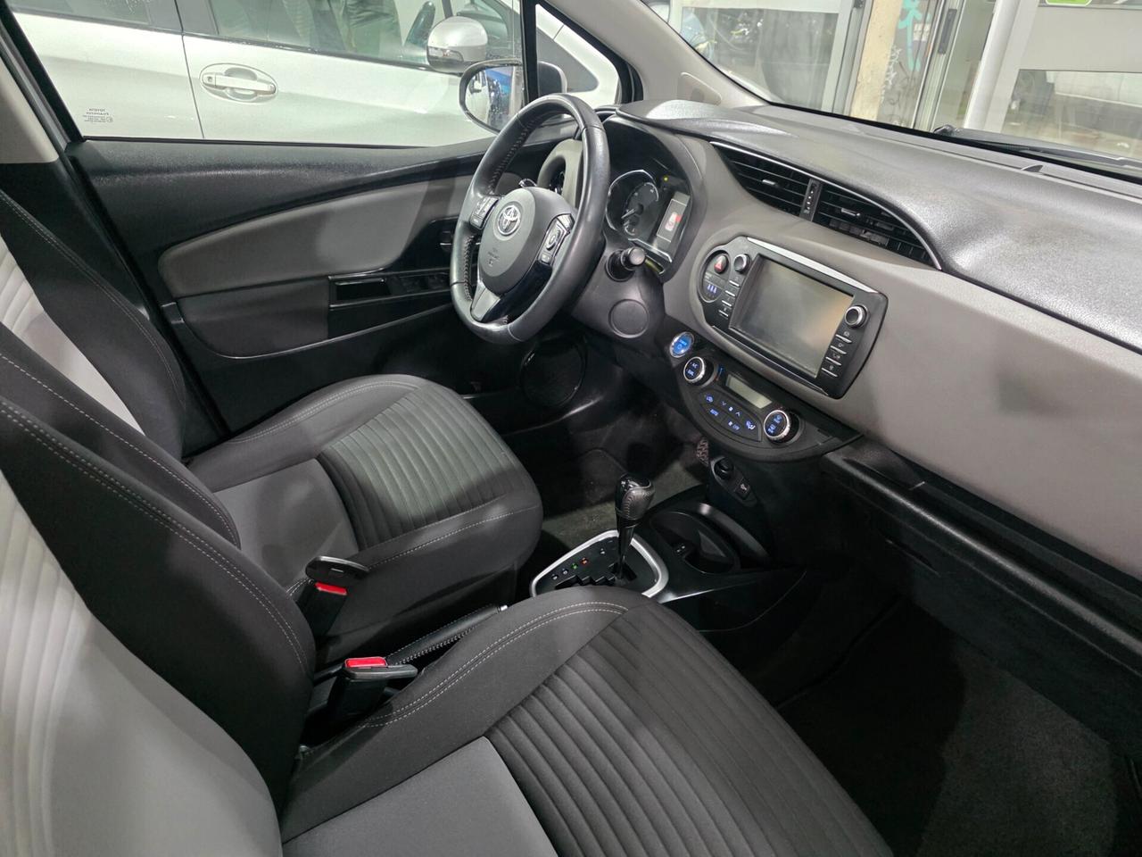 Toyota Yaris 1.5 Hybrid 73cv 1 PROPRIETARIO 2017