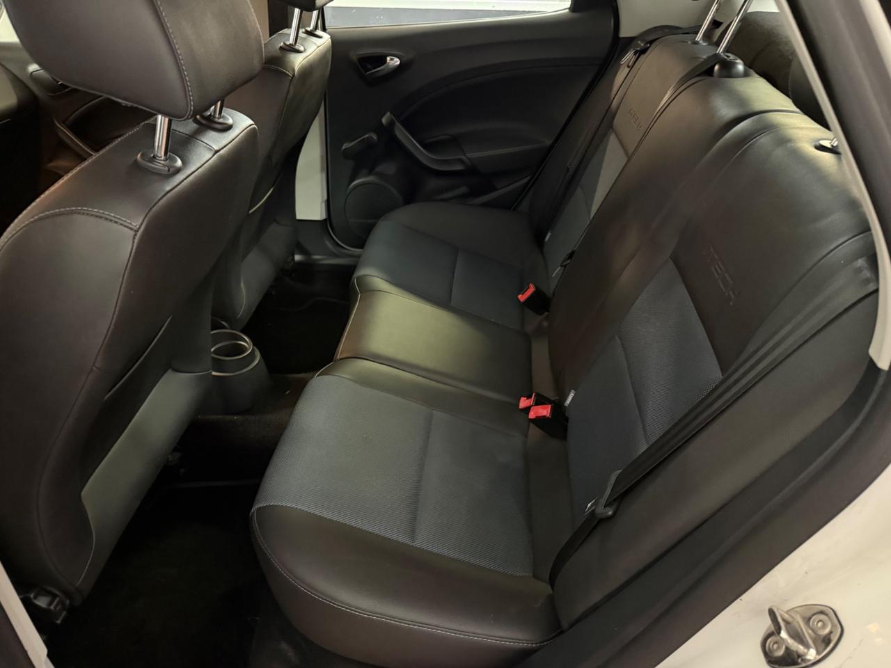 Seat Ibiza 1.2TDI 75 CV CR 5p. Business High