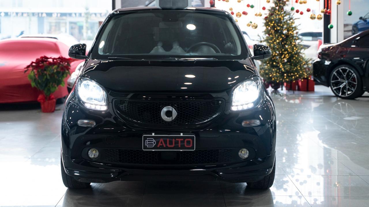 Smart ForFour 1.0 SUPERPASSION 71 CV TWINAMIC AUTO 16" LED FULL OPTIONAL