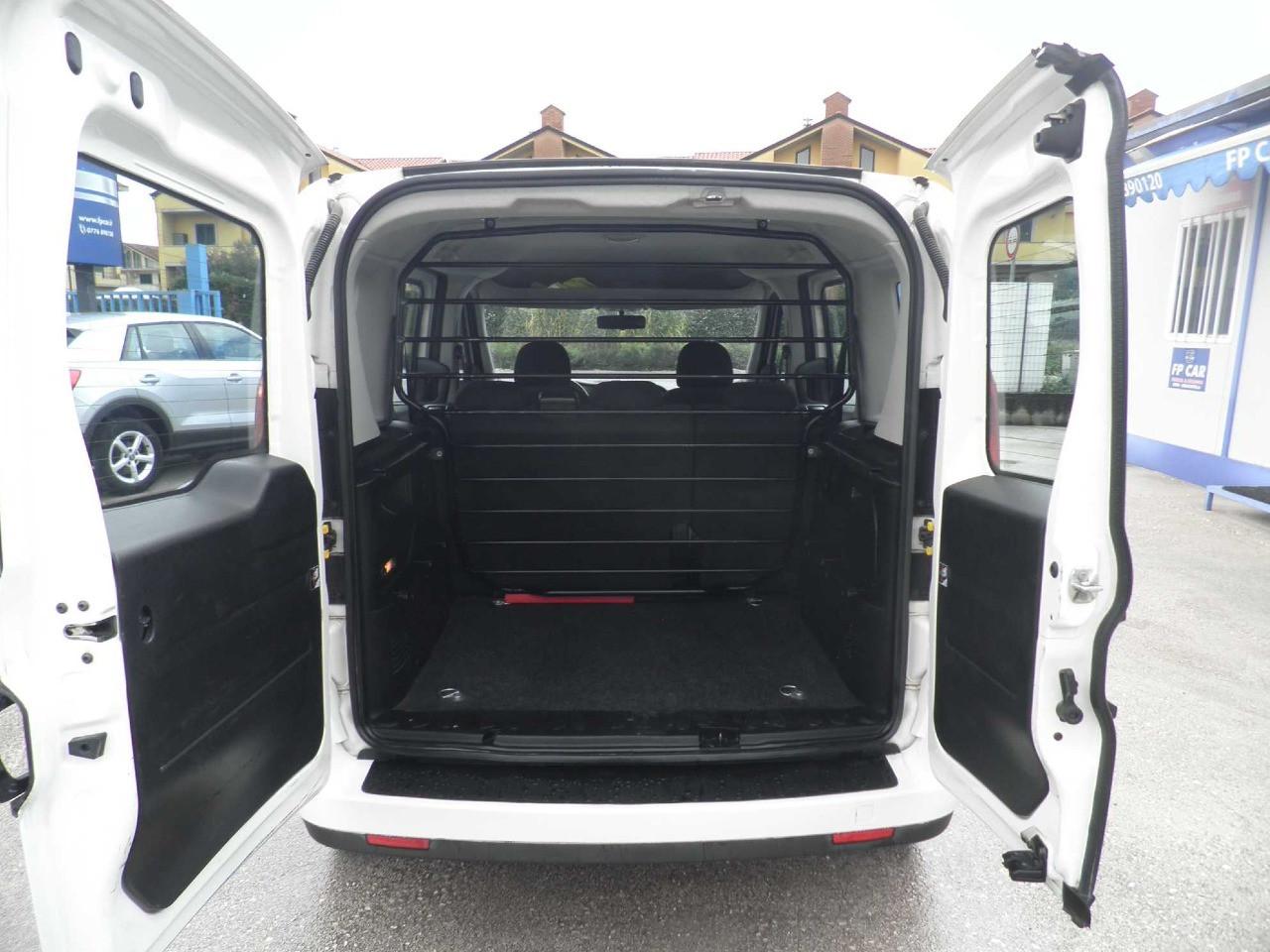 FIAT Doblo cargo combi N1 1.6 mjt 16v 120cv E6