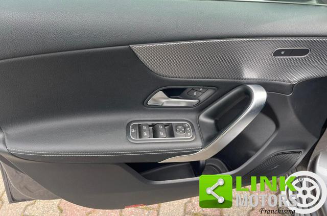 MERCEDES-BENZ A 200 Automatic 4Matic Sport
