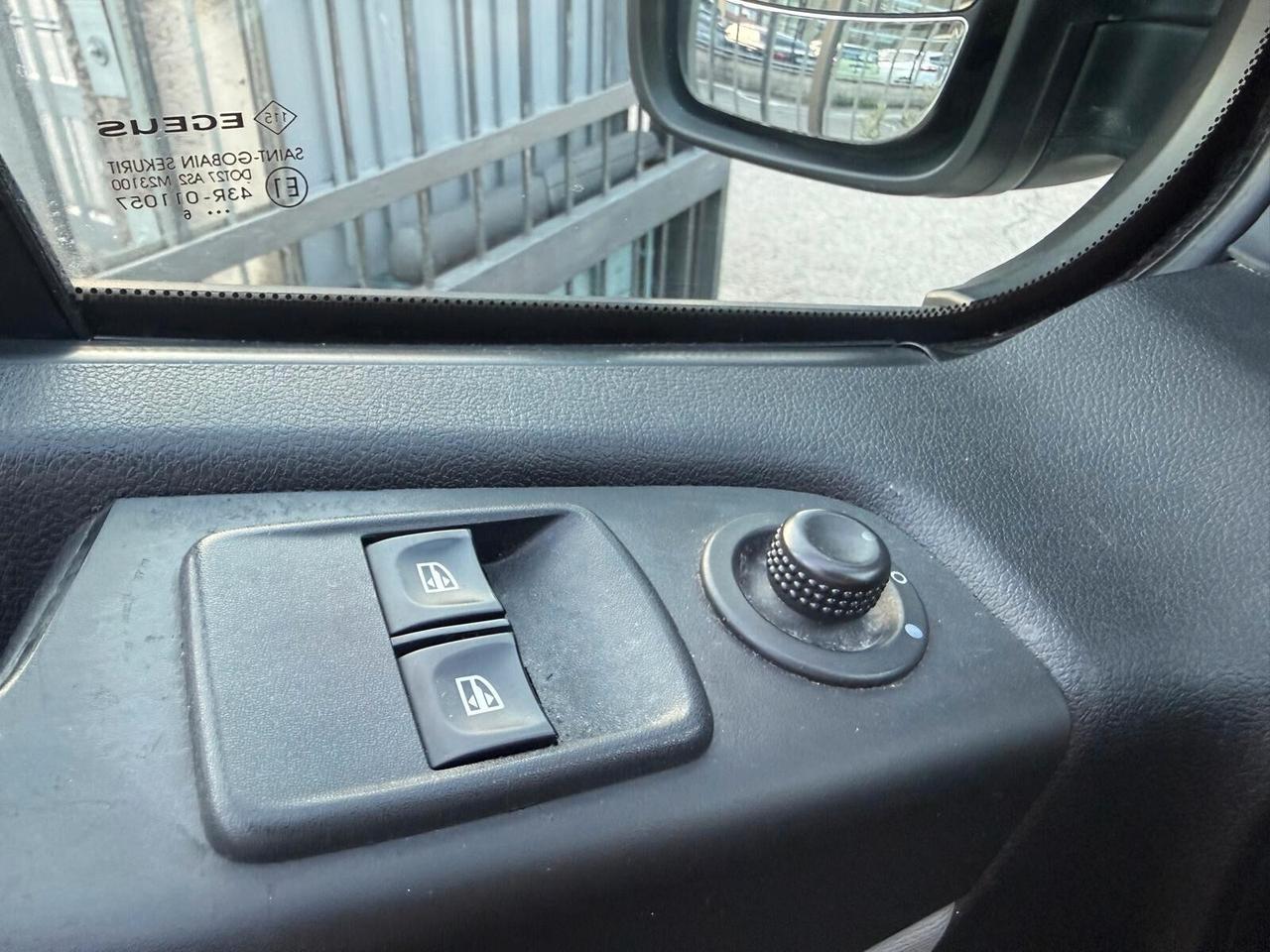 Renault trafic 1600 T27